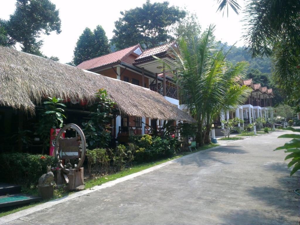 Banphu Kohchang 코창 외부 사진